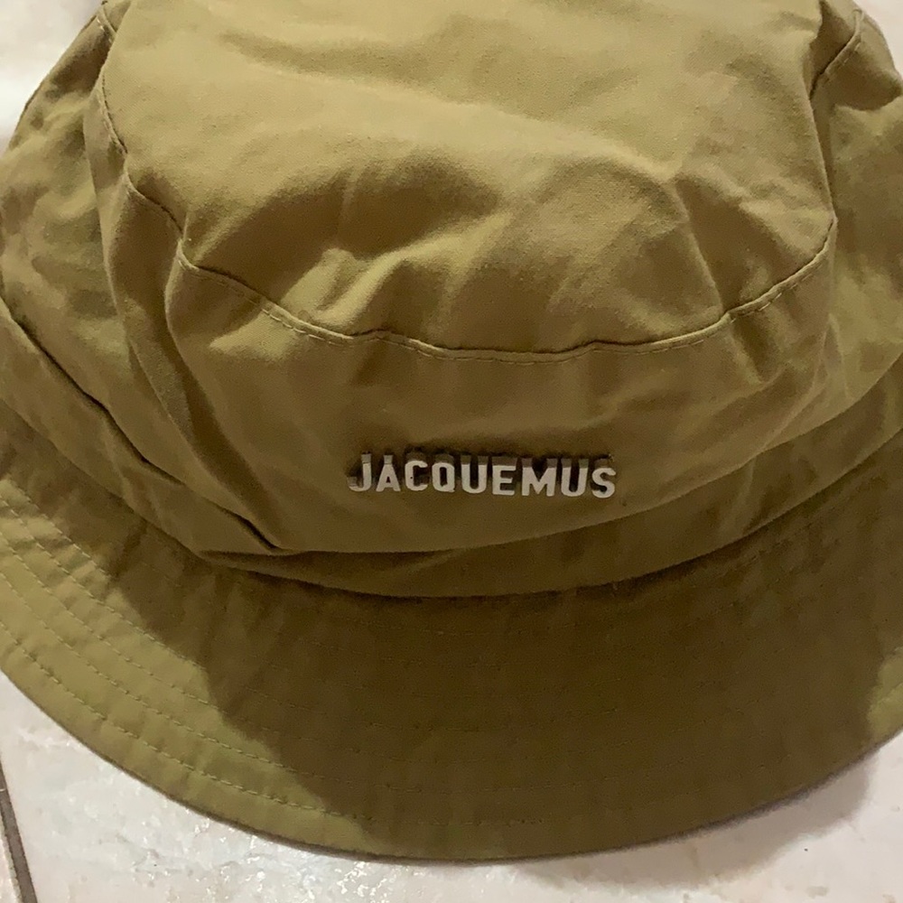 JACQUEMUS bucket hat